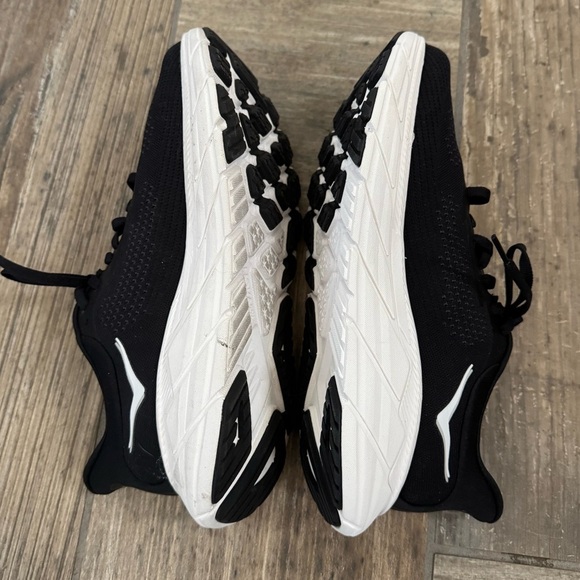 HOKA Arahi 7 Women’s size 7.5 wide - Picture 8 of 10